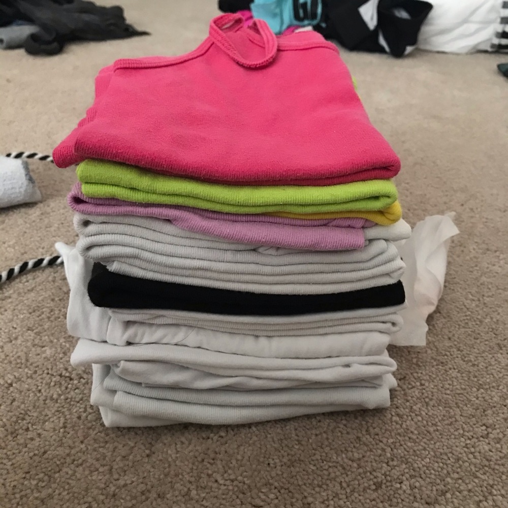 20 colored and non colored tank tops